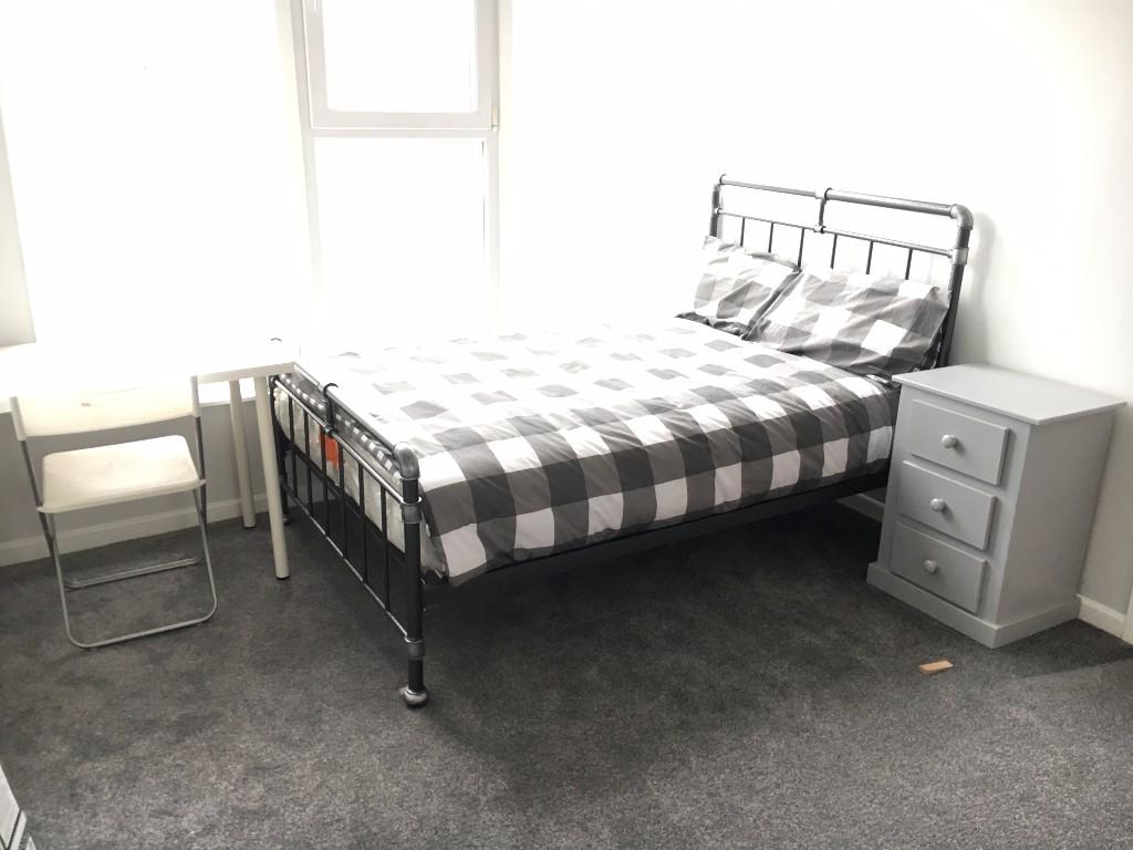 Main image of property: Park Street, Luton, Bedfordshire, LU1