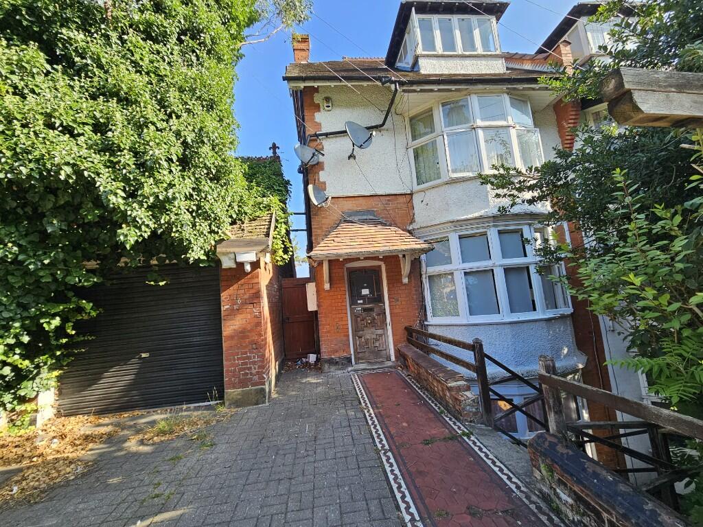 Main image of property: Downs Road, Luton, Bedfordshire, LU1