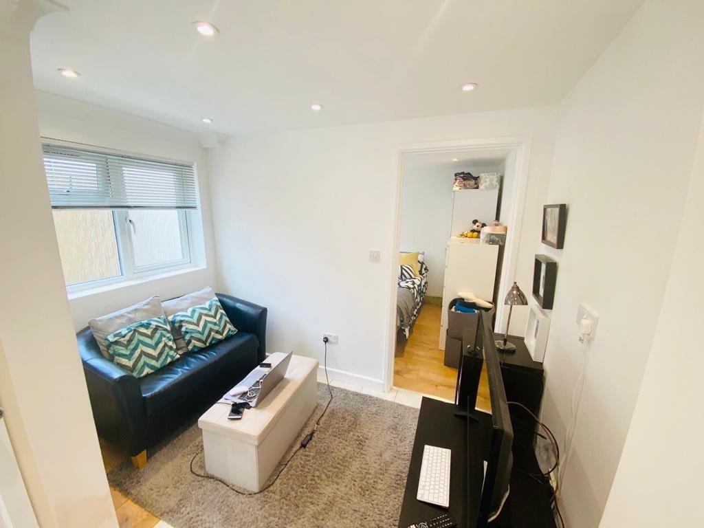 Main image of property: Windsor Walk, Luton, Bedfordshire, LU1