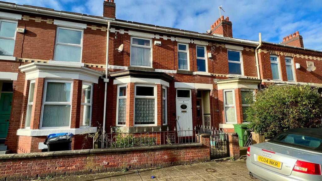 3 bedroom terraced house for sale in Alphonsus Street, Old Trafford, M16