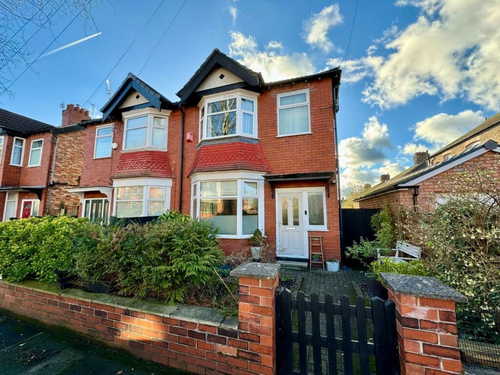 3 bedroom semidetached house for sale in Daresbury Road, Chorlton, M21