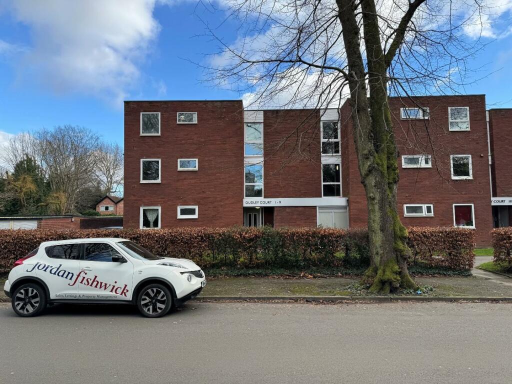 2 bedroom ground floor flat for sale in Dudley Court, Carlton Road