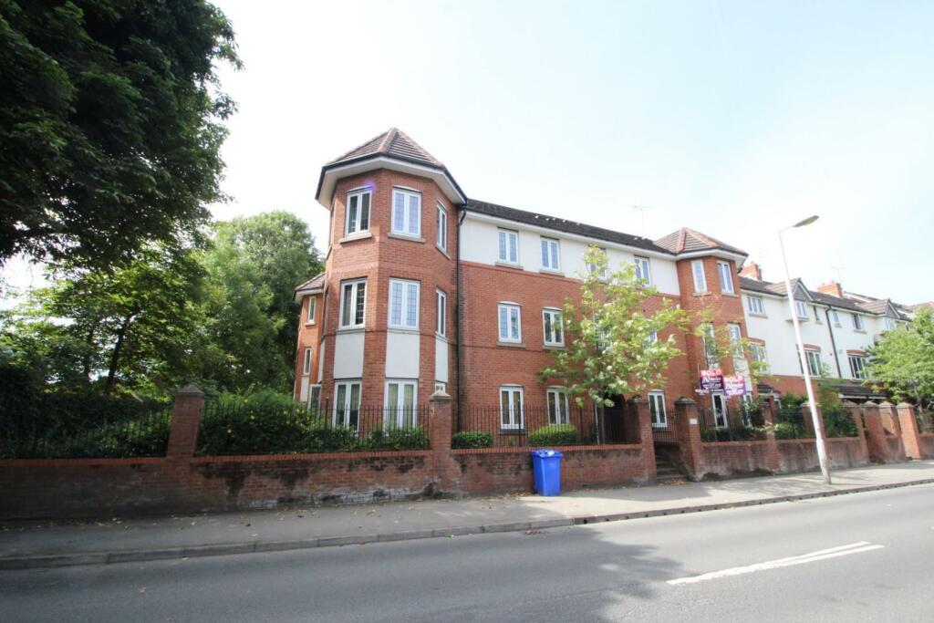 2 bedroom flat for rent in Nell Lane, Chorlton, Manchester, M21