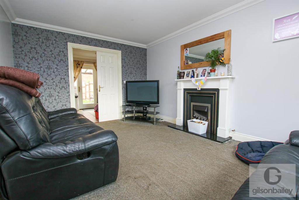 3 bedroom town house for sale in Bromedale Avenue, Mulbarton, NR14