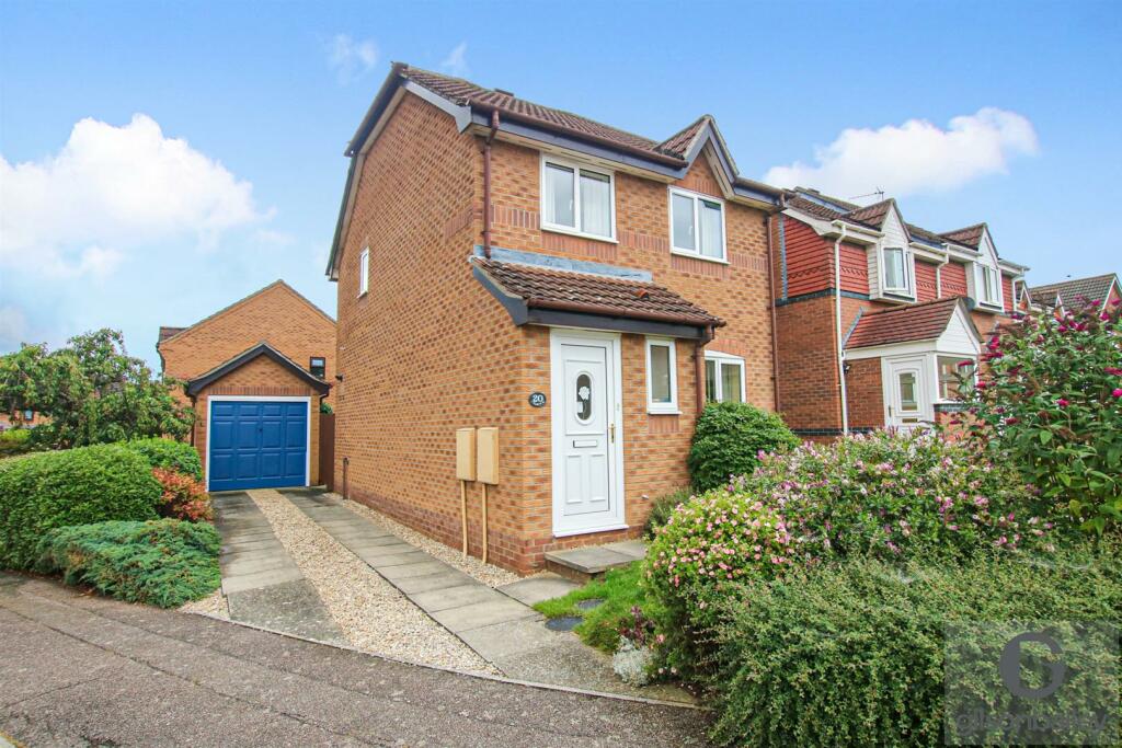3 bedroom link detached house for sale in Ireton Close, Thorpe St