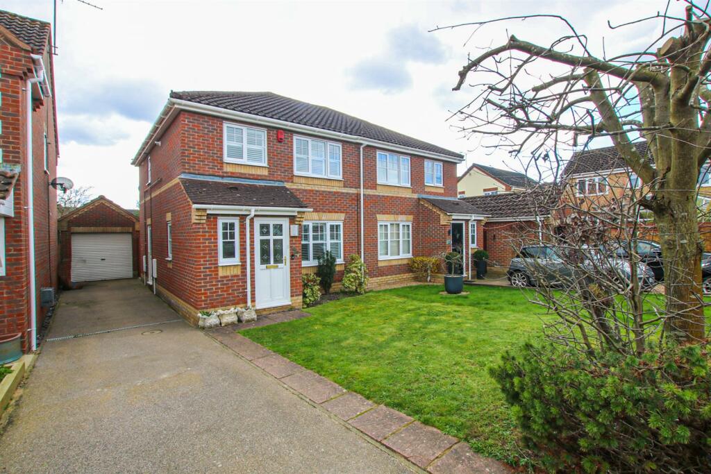 3 bedroom semidetached house for sale in Fleetwood Drive, Dussindale, NR7