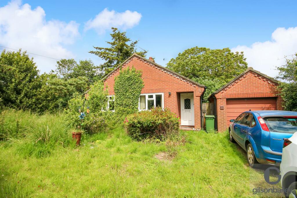 2 bedroom detached bungalow for sale in Loddon Road, Norton Subcourse, NR14