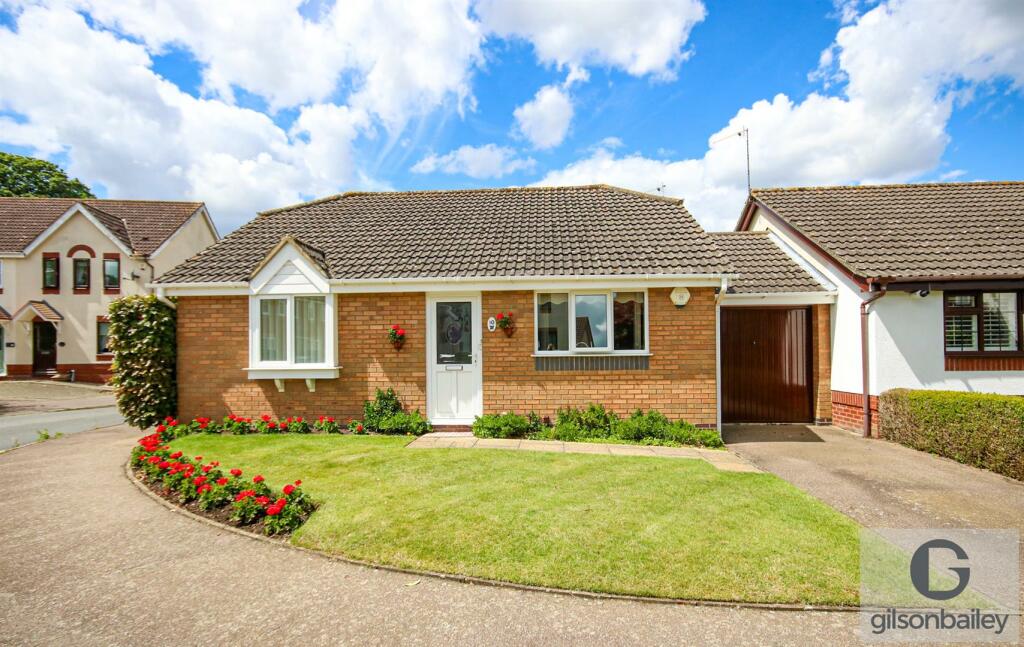 2 bedroom detached bungalow for sale in Chalgrove Field, Dussindale, NR7