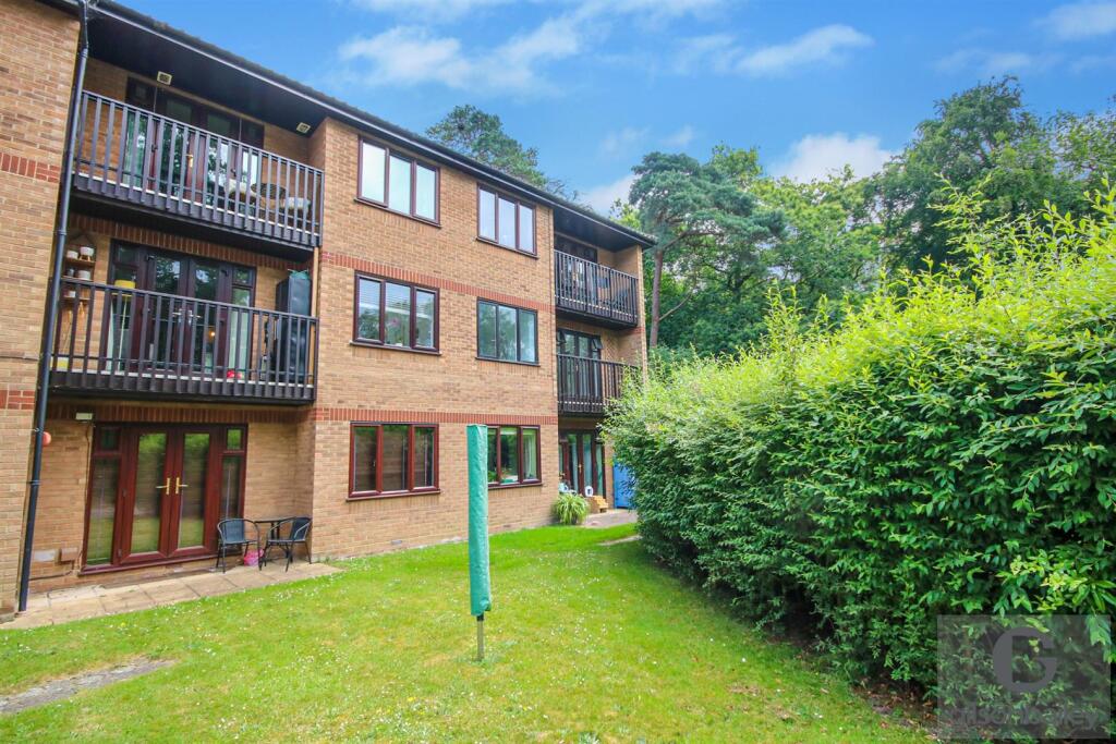 2 bedroom flat