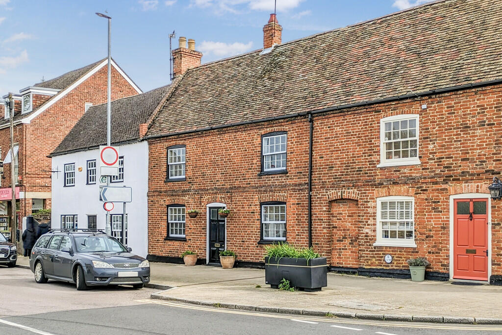 3 bedroom terraced house for sale in The Causeway, Godmanchester, Huntingdon, PE29