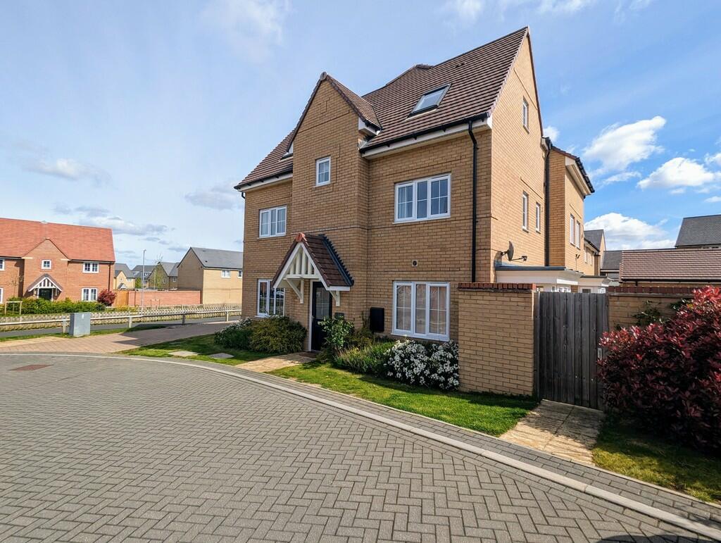 4 bedroom semidetached house for sale in Hendrey Place, Godmanchester, PE29