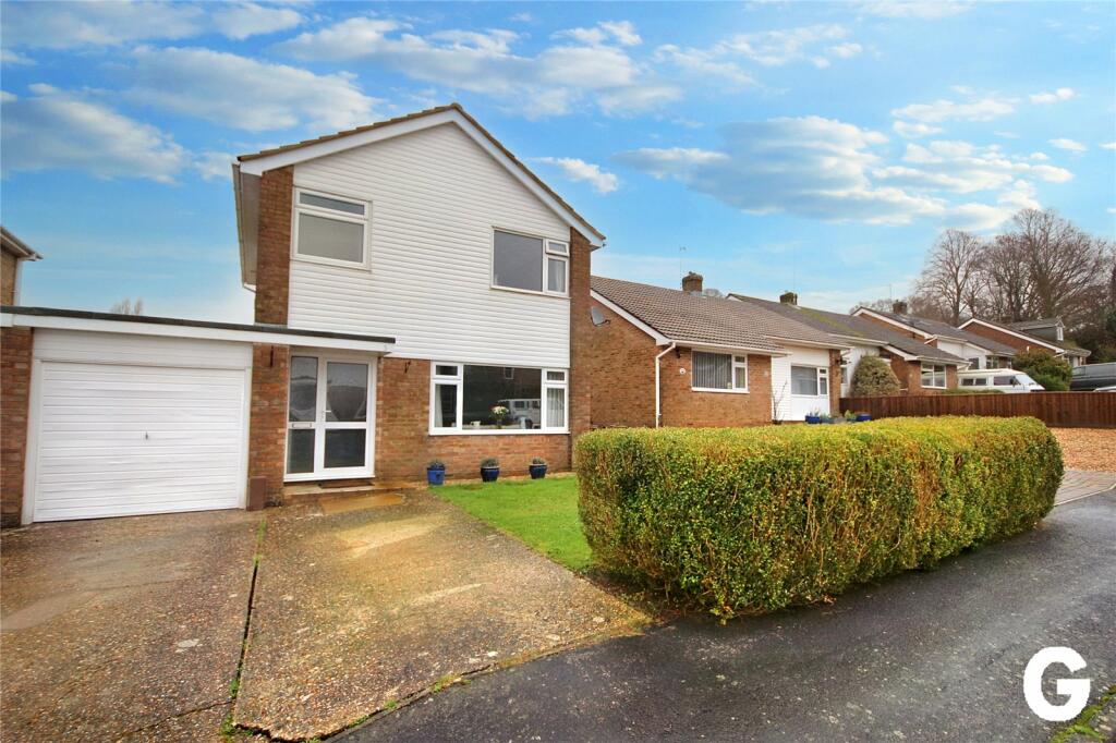 3 bedroom link detached house for sale in Denholm Close, Ringwood