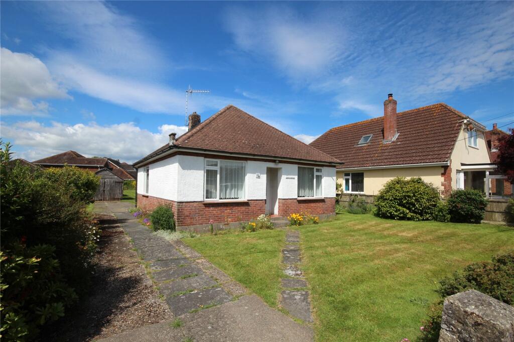 2 bedroom bungalow for sale in New Road, Ringwood, Hampshire, BH24