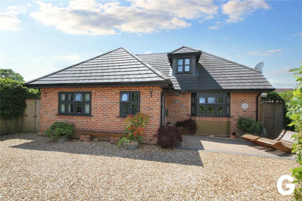 4 bedroom detached house for sale in 6 Linbrook Court, Ringwood