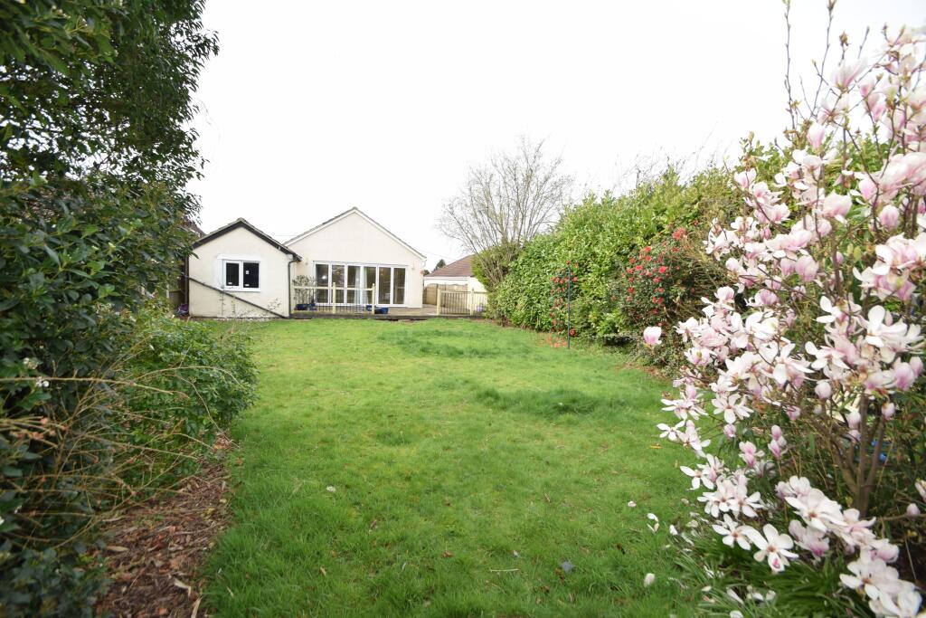 4 bedroom bungalow for rent in Russell Avenue, Spixworth, NR10