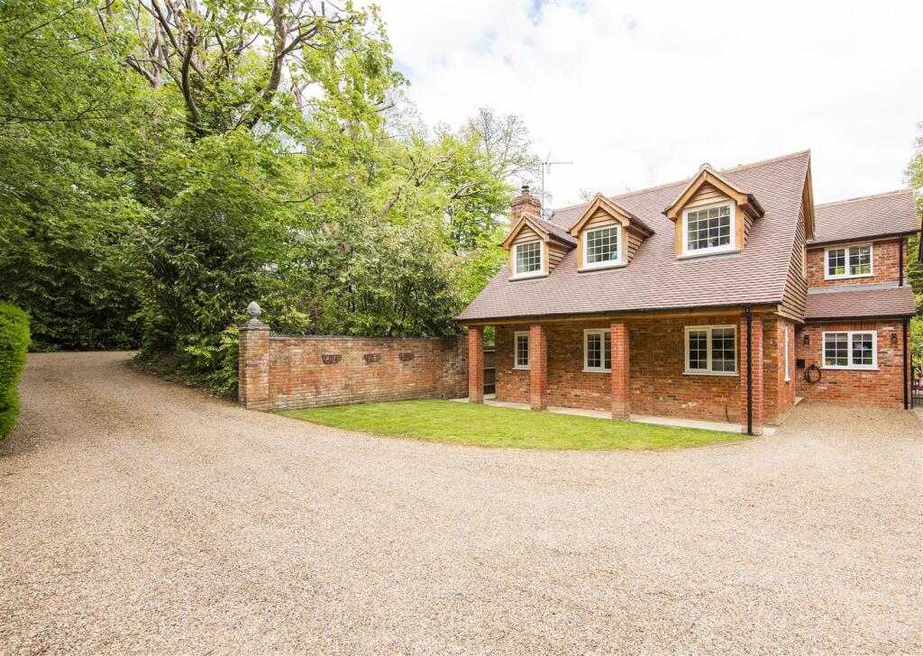 Main image of property: Gravesend Road, Wrotham, Sevenoaks