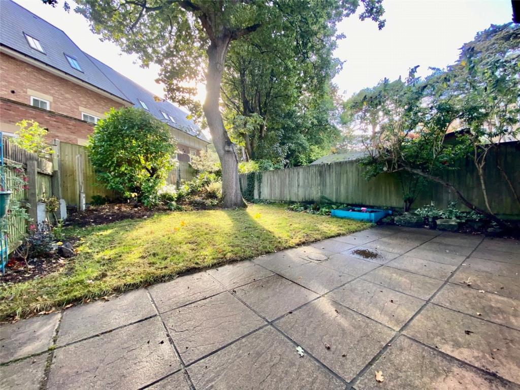 Additional property image - Deanwood House, 32 Tower Road, Branksome Park, Poole, BH13