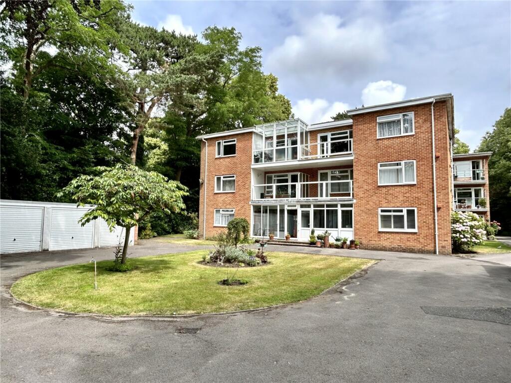 2 bedroom apartment for sale in Marlborough Road, Bournemouth, BH4