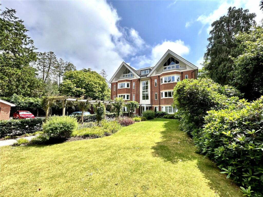 2 bedroom apartment for sale in Burton Road, Poole, BH13