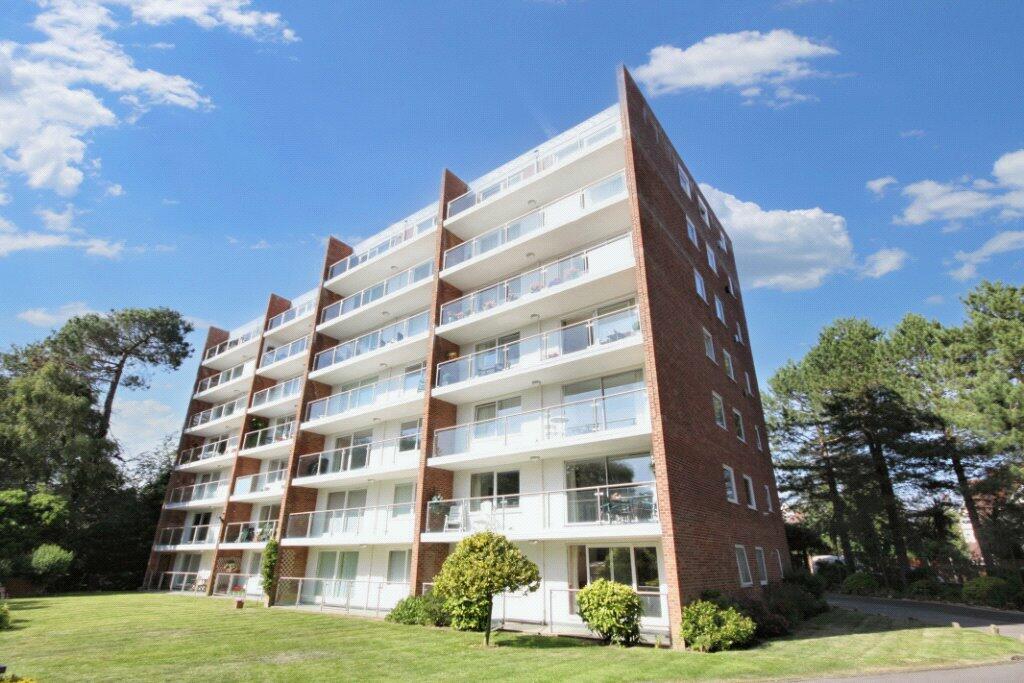 2 bedroom apartment for sale in Sandbourne Road, Bournemouth, BH4