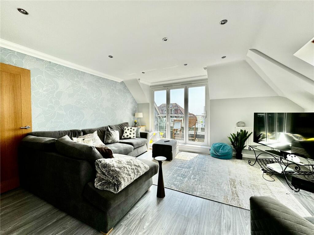 Additional property image - Sandbourne Road, Alum Chine, Bournemouth, Dorset, BH4