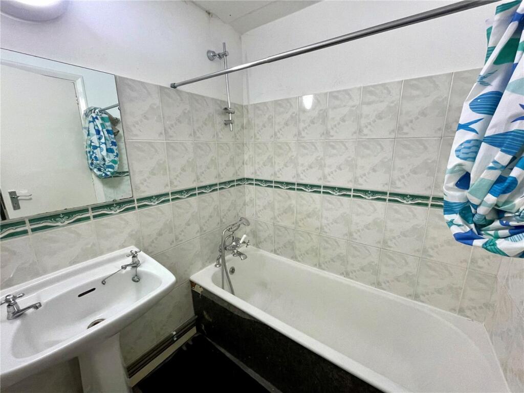 Additional property image - Pine Grange, Bath Road, Bournemouth, BH1