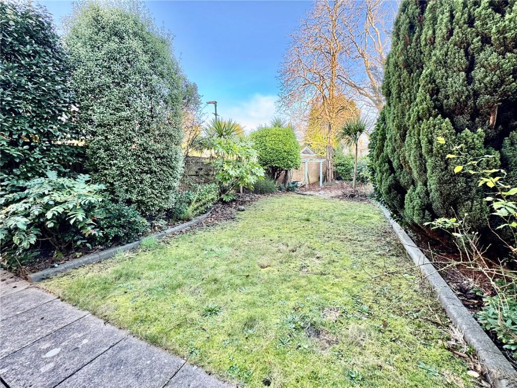 Additional property image - Cheyne Gardens, Bournemouth, Dorset, BH4
