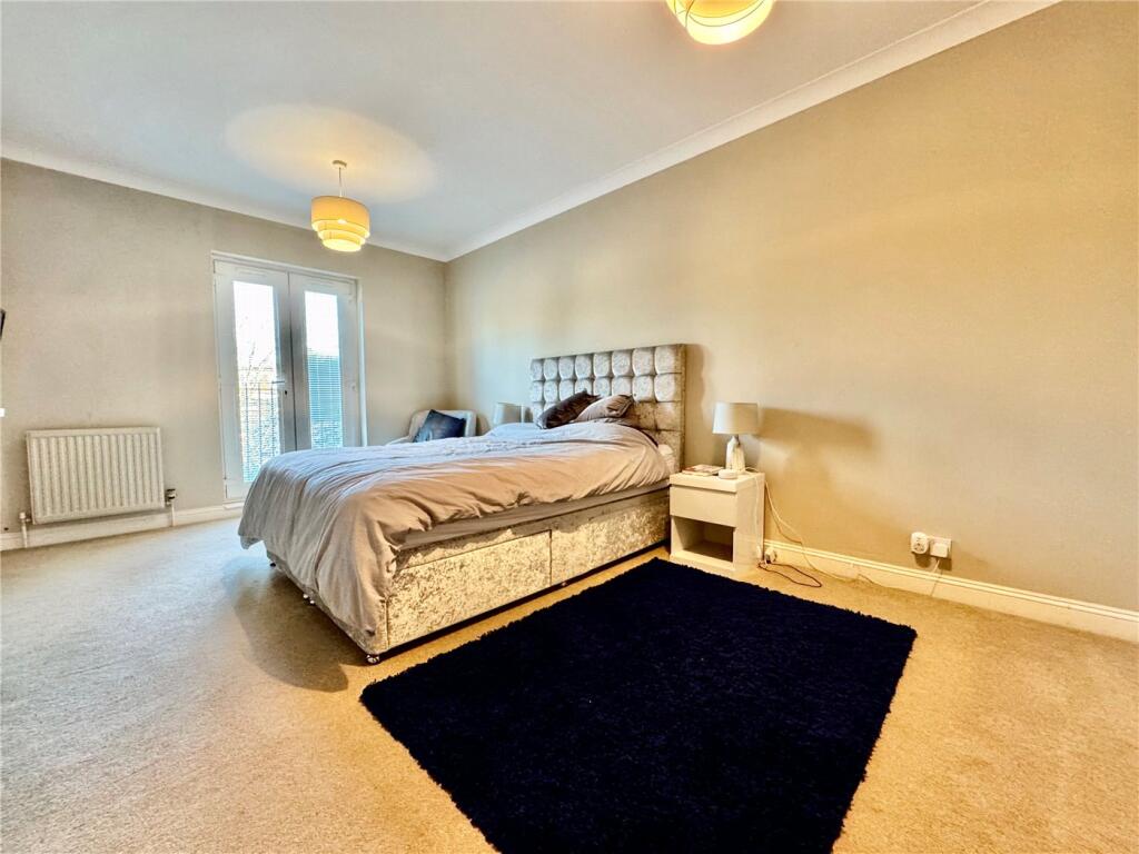 Additional property image - Cheyne Gardens, Bournemouth, Dorset, BH4