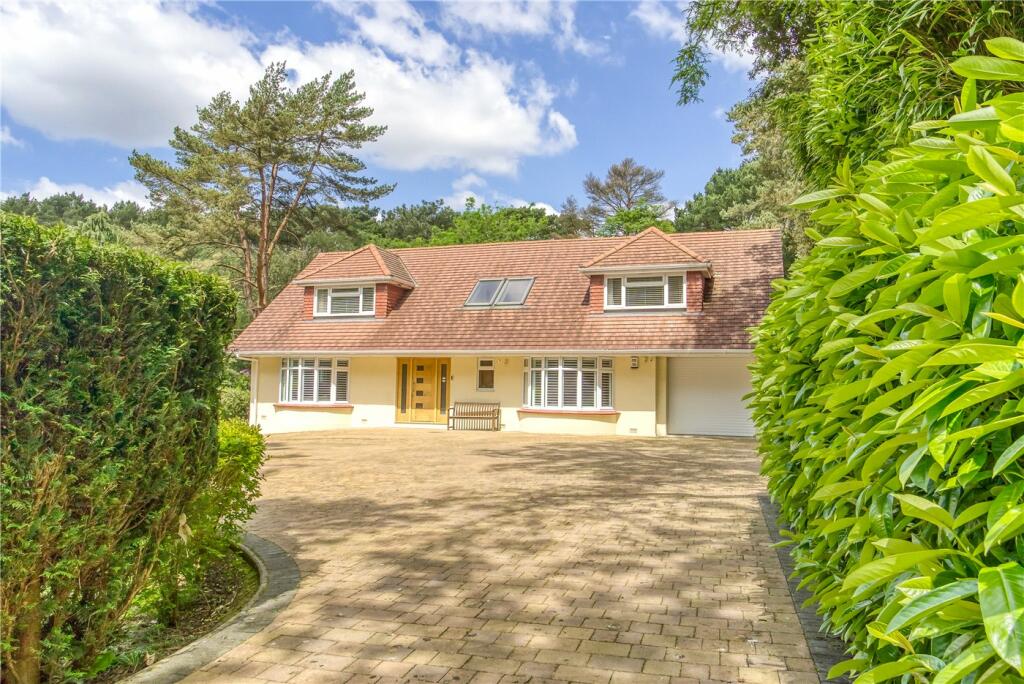4 bedroom detached house for sale in Lindsay Road, Branksome Park, Poole, BH13