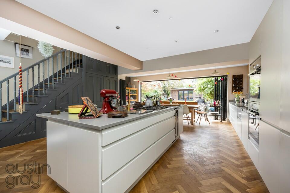 5 bedroom semi-detached house for sale in Springfield Road, Brighton, East Sussex, BN1