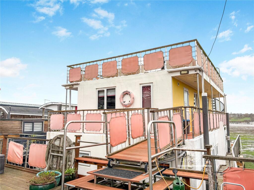 Main image of property: Embankment Road, Bembridge, Isle of Wight