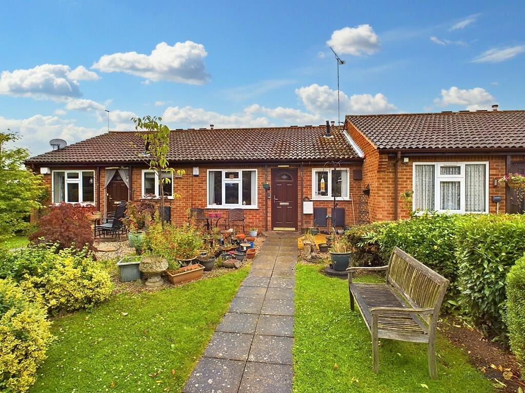 2 bedroom terraced bungalow for sale in The Wickets, BurtononTrent, DE15