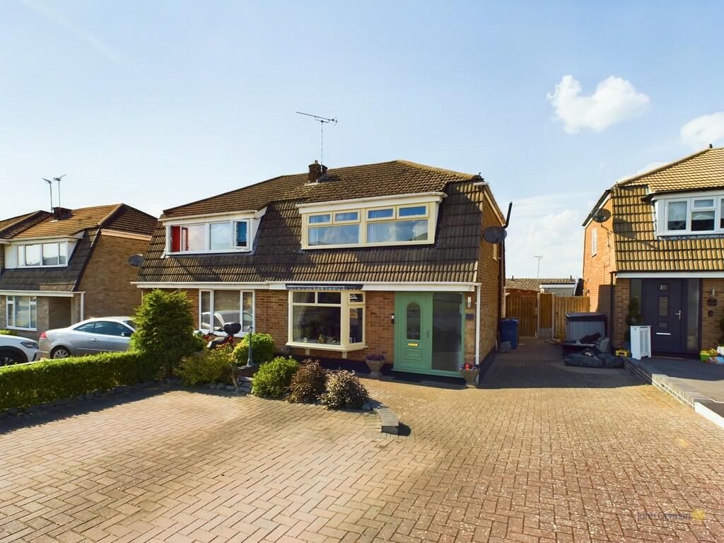 3 bedroom semidetached house for sale in Priory Close, Tutbury, DE13