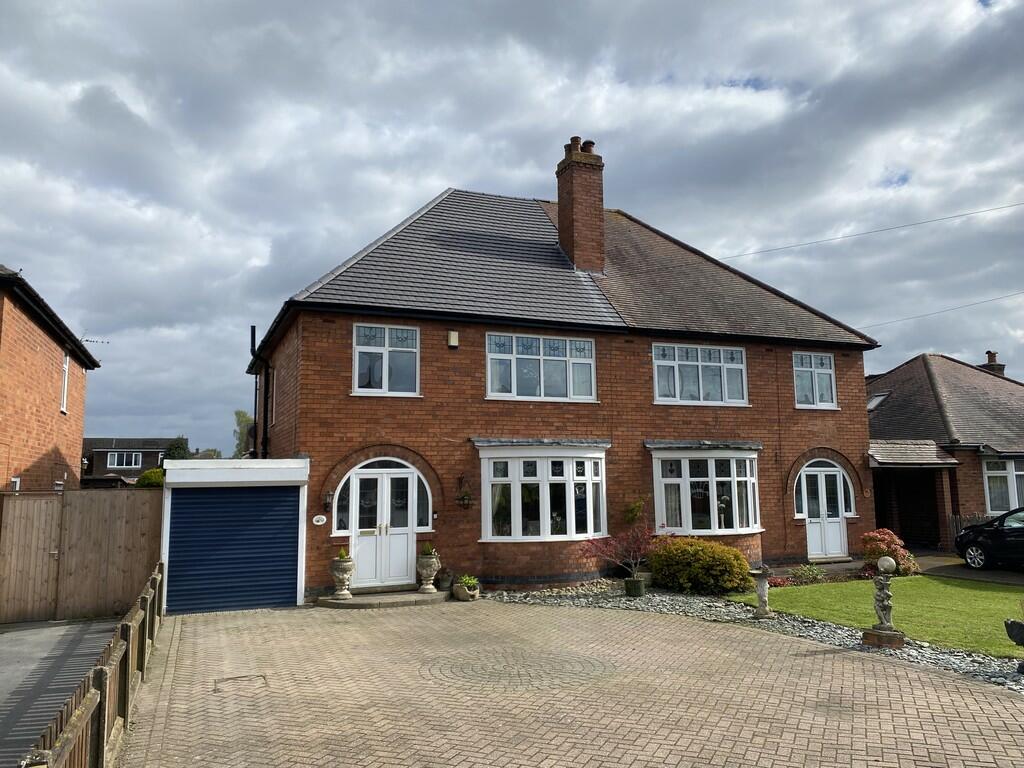 3 bedroom semidetached house for sale in Church Road, Stretton, DE13