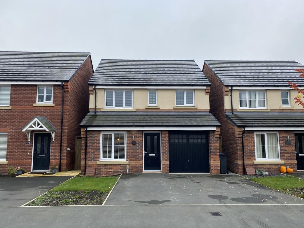 3 bedroom detached house for sale in Tatenhill, BurtononTrent, DE13