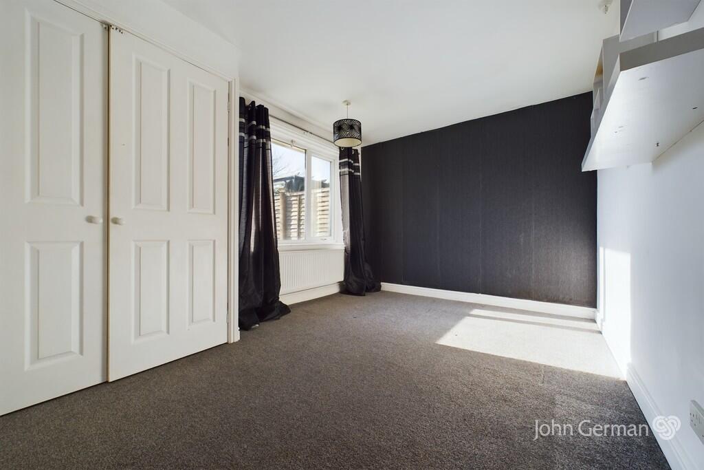 Additional property image - Berry Gardens, Winshill