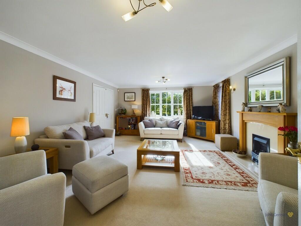 5 bedroom detached house for sale in Forest School Street, Rollestonon