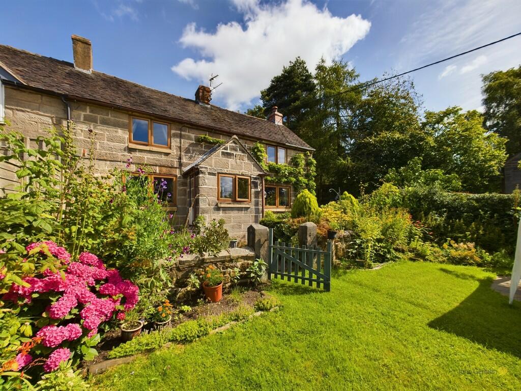 3 bedroom cottage for sale in School Bank , Hollington, ST10