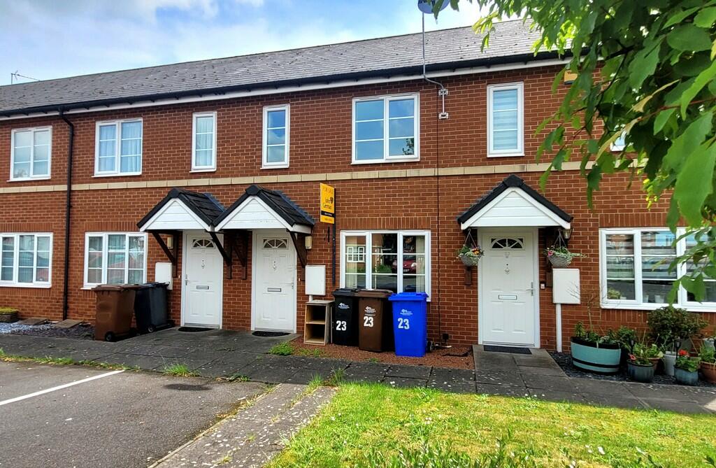 2 bedroom terraced house for sale in Hamilton Avenue, Uttoxeter, ST14