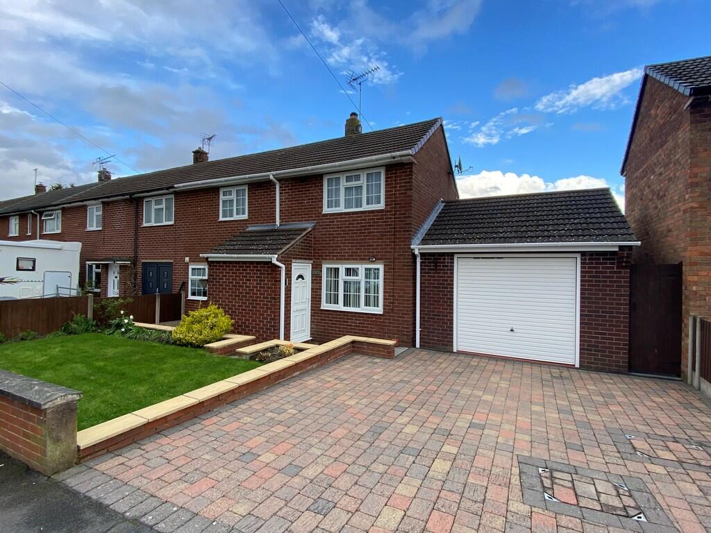 2 bedroom end of terrace house for sale in Pennycroft Road, Uttoxeter, ST14