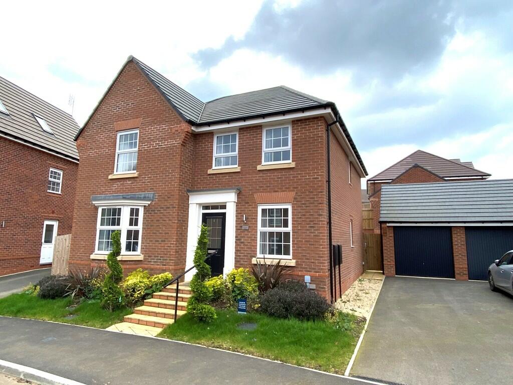 4 bedroom detached house for sale in Kingstone Road, Uttoxeter, ST14