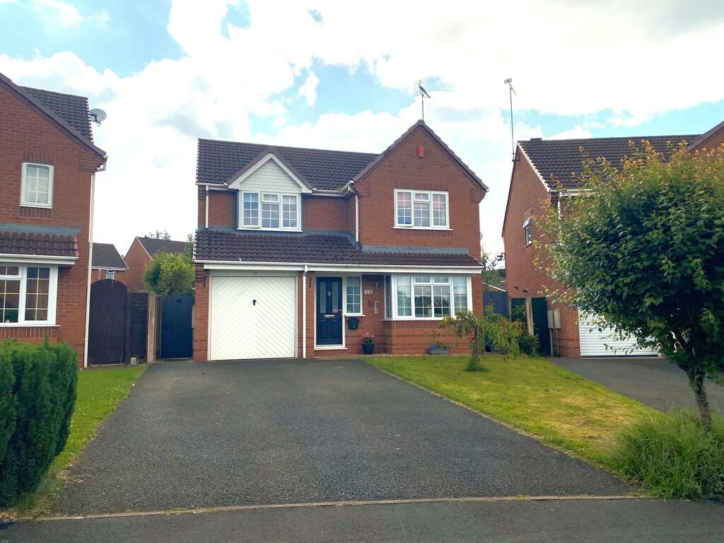 4 bedroom detached house for sale in Tunnicliffe Way, Uttoxeter, ST14