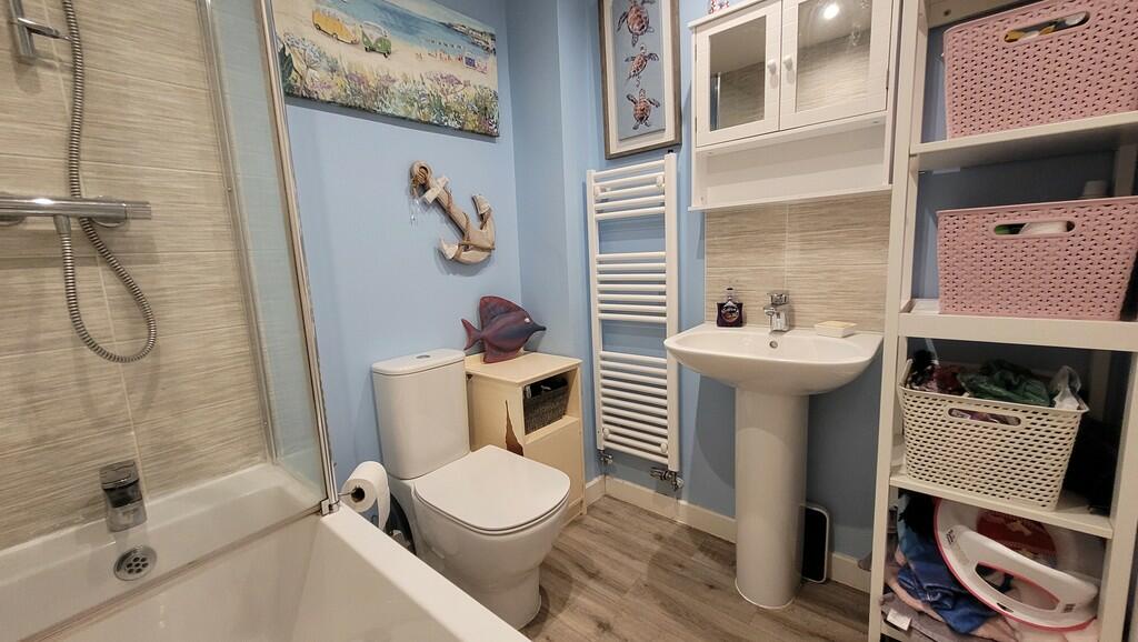 Additional property image - Brace Gardens, Doveridge