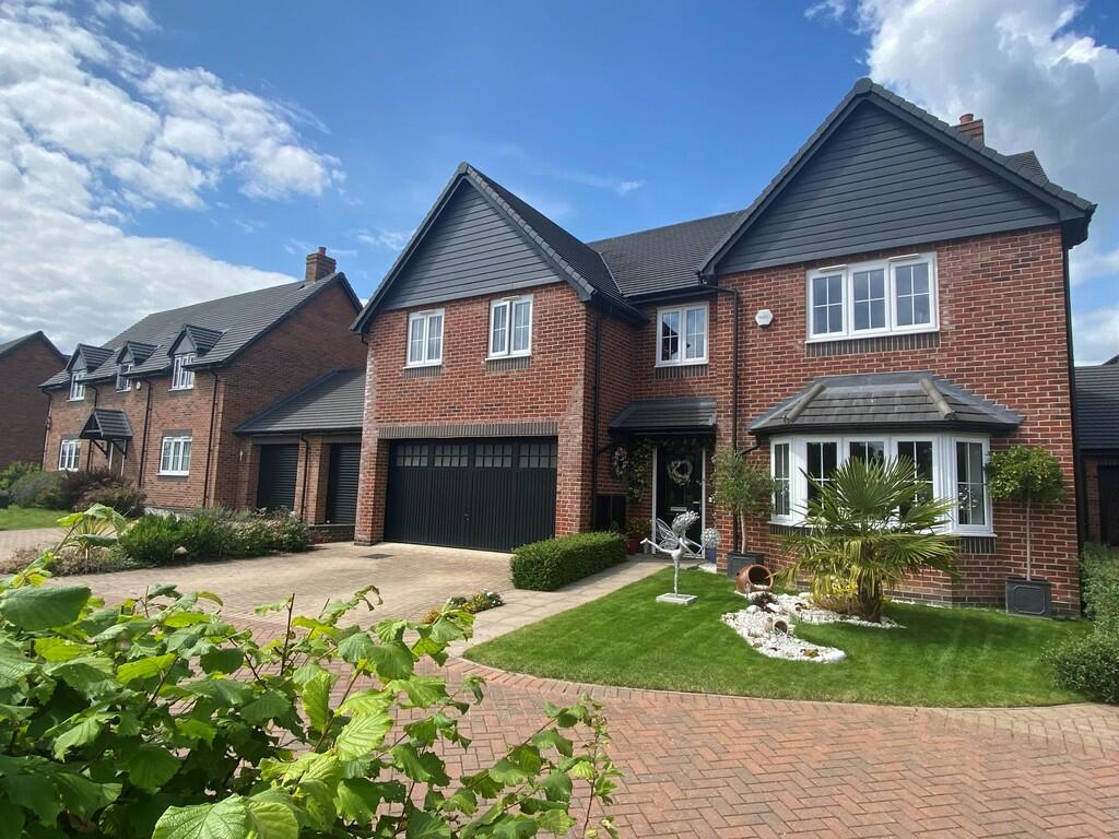5 bedroom detached house for sale in Geoff Morrison Way, Uttoxeter, ST14