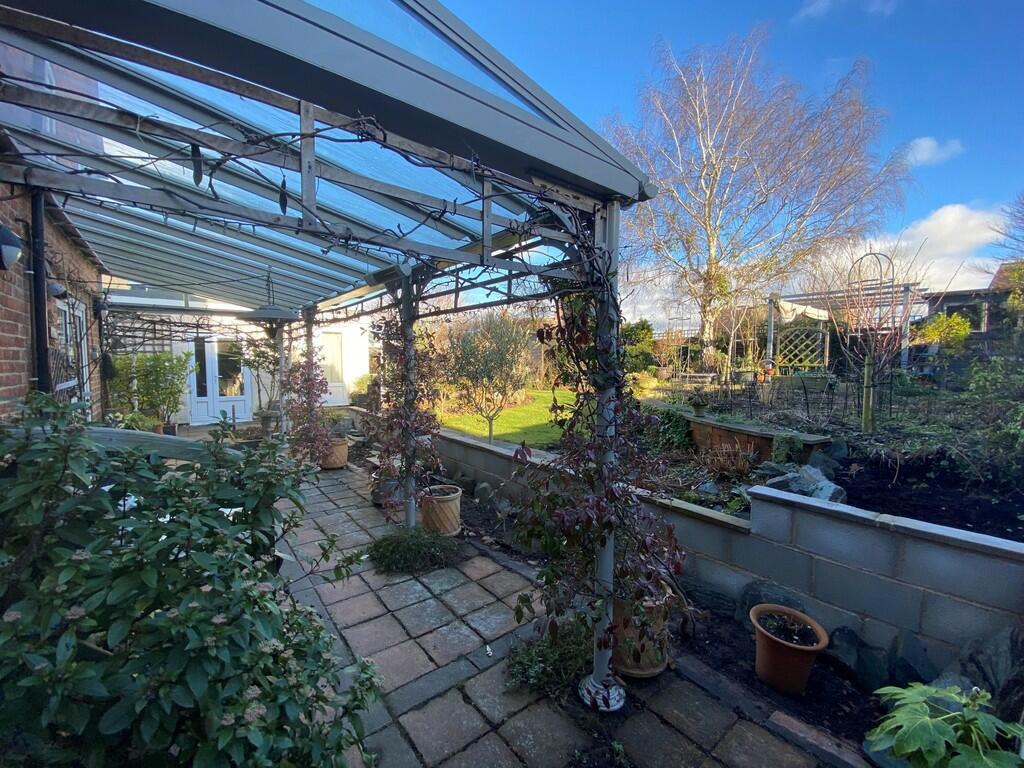 Additional property image - New Row, Draycott-in-the-clay
