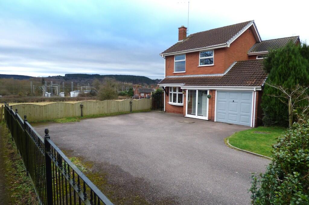 4 bedroom detached house for sale in Convent Close, Little Haywood, ST18
