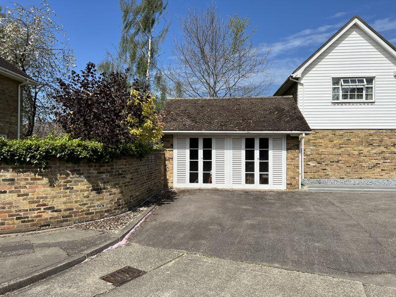 4 bedroom detached house for sale in Penshurst, Old Harlow, CM17