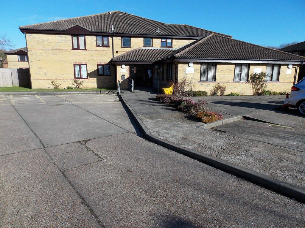 1 bedroom retirement property for sale in Dove Close, Chatham, ME5