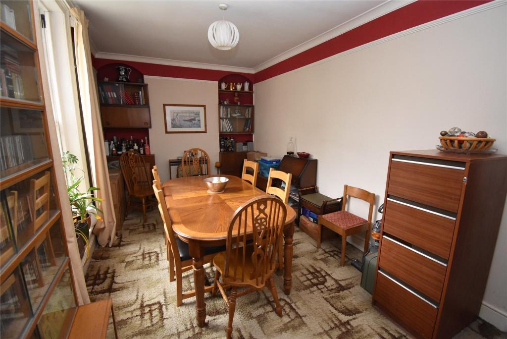 5 bedroom detached house for sale in High Street, Houghton Regis