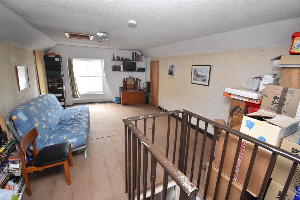 5 bedroom detached house for sale in High Street, Houghton Regis